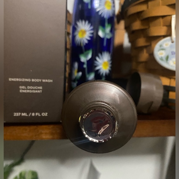 ⚡️⚡️FLASH SALE ⚡️⚡️
Beautycounter Counterman Energizing Body Gel Body Wash - Picture 3 of 3